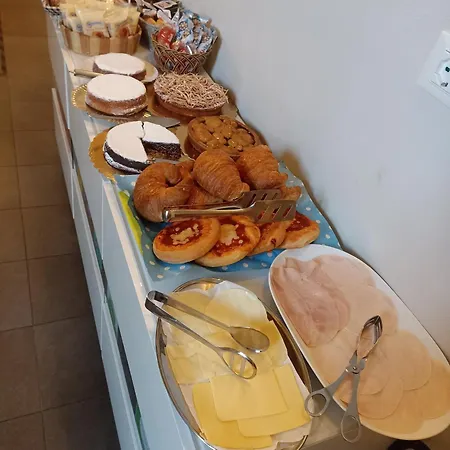 Honey Bed & Breakfast 3*