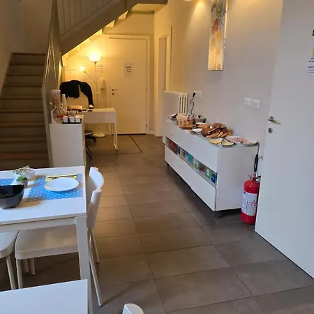 Bed & Breakfast Honey 3*
