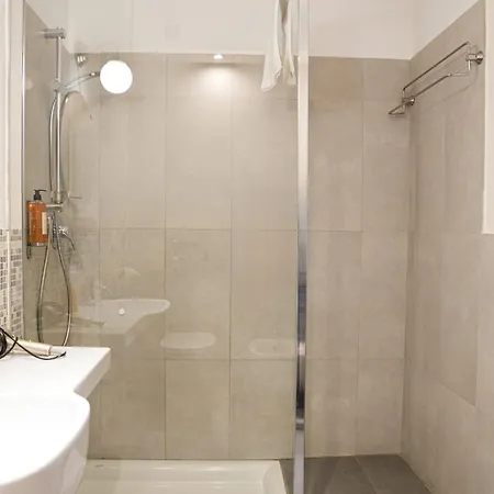 Bed and Breakfast Honey 3*