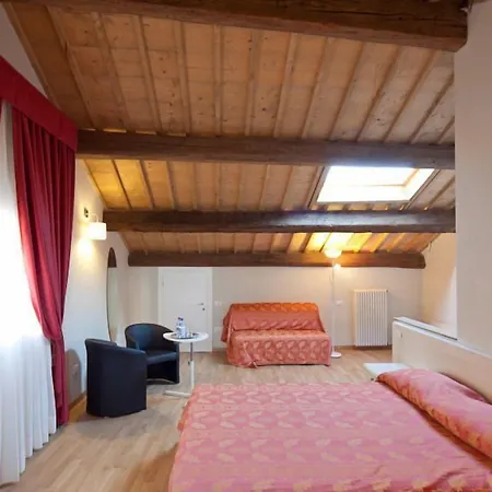 Bed and Breakfast Honey 4*