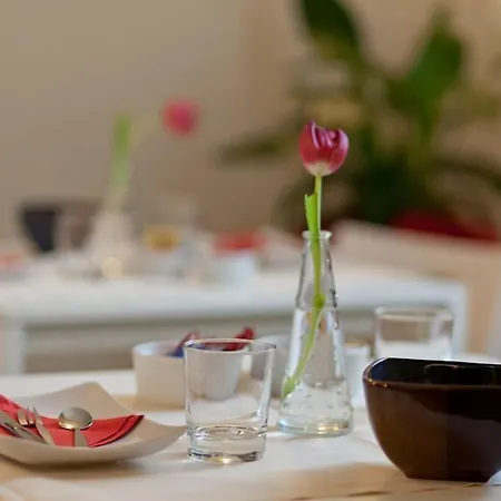 Honey Bed & Breakfast 4*