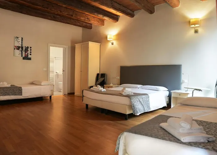 费拉拉蜂蜜住宿加早餐旅馆 4*