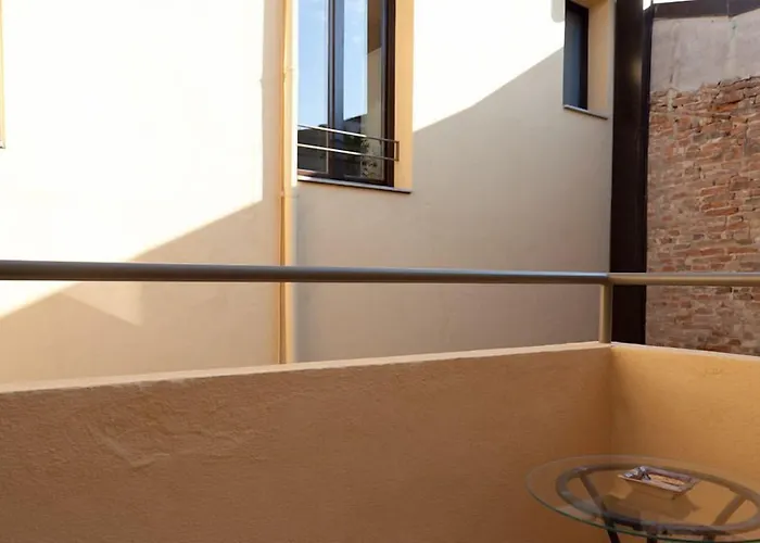 Honey Bed & Breakfast 4*